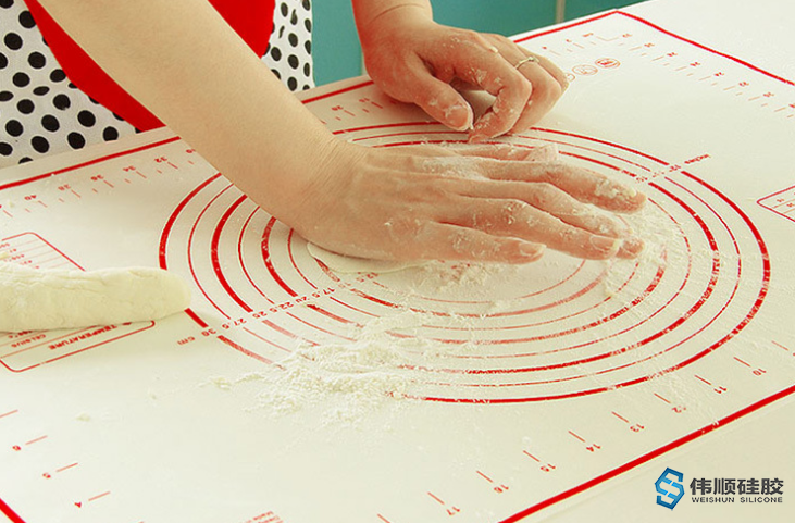 硅膠墊可以放烤箱烤嗎,硅膠墊放進烤箱用可以嗎 硅膠墊可以放烤箱烤嗎,硅膠墊放進烤箱用可以嗎