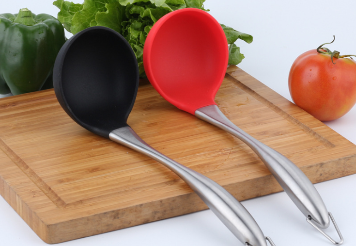 各種材質廚具的特點,硅膠廚具的優(yōu)點 各種材質廚具的特點,硅膠廚具的優(yōu)點