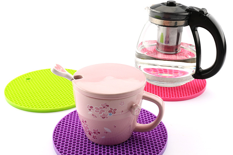 硅膠制品變脆的原因 硅膠制品變脆的原因