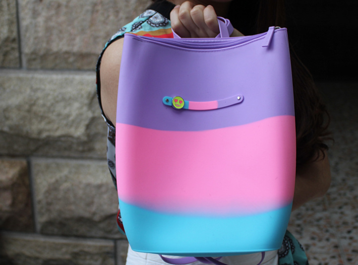 硅膠包包好用嗎,硅膠背包怎么樣,哪里有硅膠包包賣 硅膠包包好用嗎,硅膠背包怎么樣,哪里有硅膠包包賣