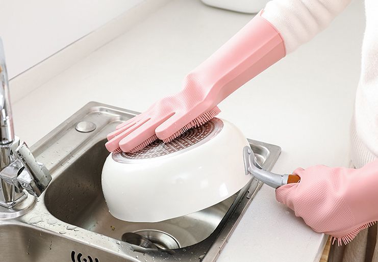 多功能硅膠清潔手套定制廠家有哪些優(yōu)勢 多功能硅膠清潔手套定制廠家有哪些優(yōu)勢