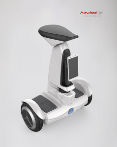 Airwheel服務(wù)型機(jī)器人 以匠心工業(yè)設(shè)計(jì)，為智能服務(wù)“有備而來”